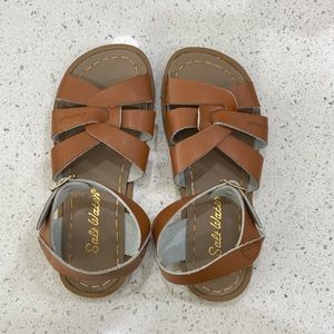 Salt water sandal size kids 12. Excellent used condition